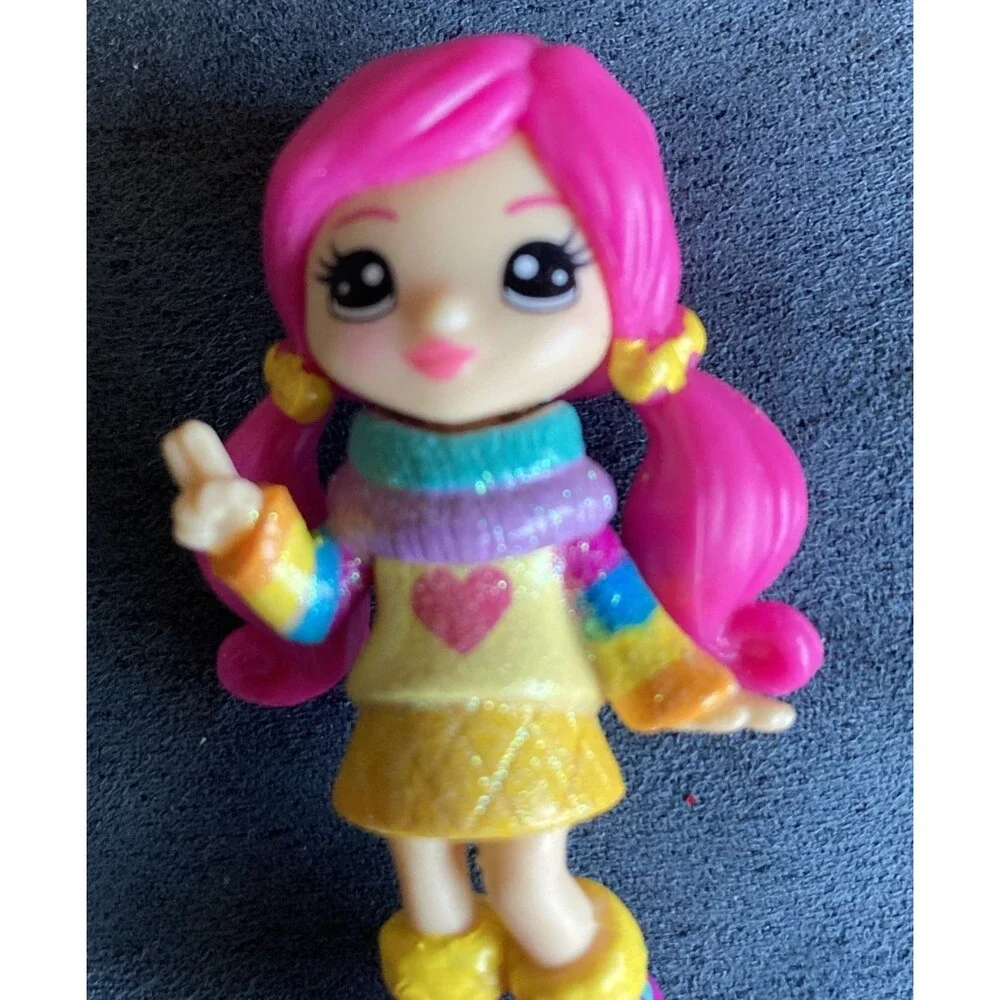 Party Popteenies Bella Spin Master Mini Doll Figure 1.5